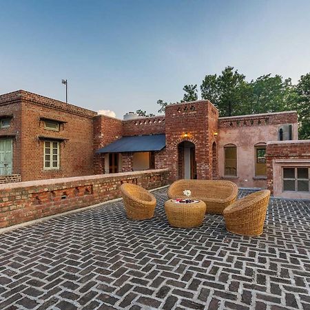 Stayvista'S Peepal Haveli - Rustic Kothi With Terrace, Breathtaking View & Bonfire Narainpur  외부 사진