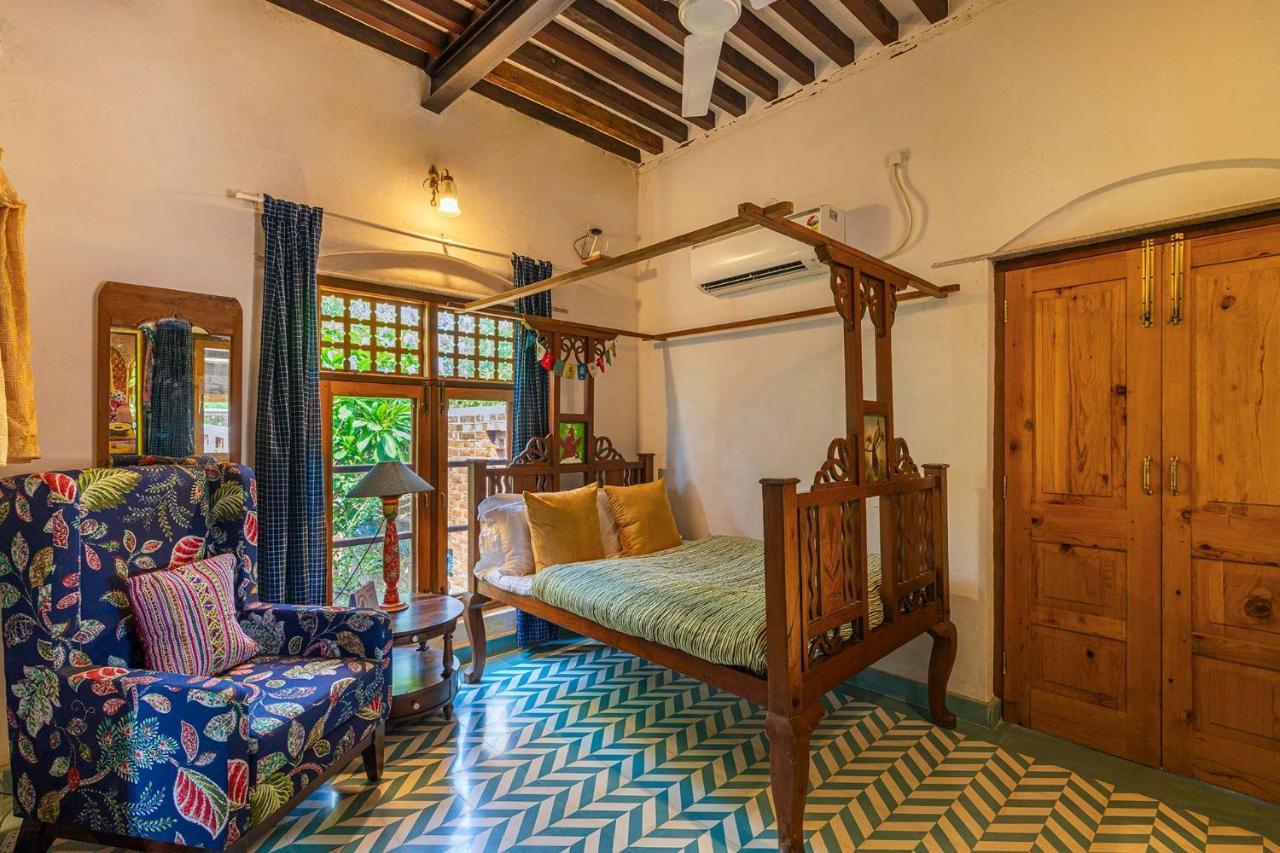 Stayvista'S Peepal Haveli - Rustic Kothi With Terrace, Breathtaking View & Bonfire Narainpur  외부 사진