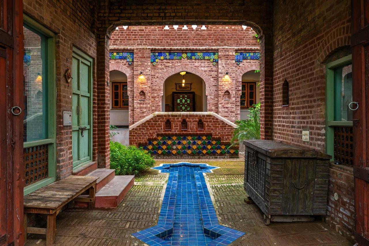 Stayvista'S Peepal Haveli - Rustic Kothi With Terrace, Breathtaking View & Bonfire Narainpur  외부 사진