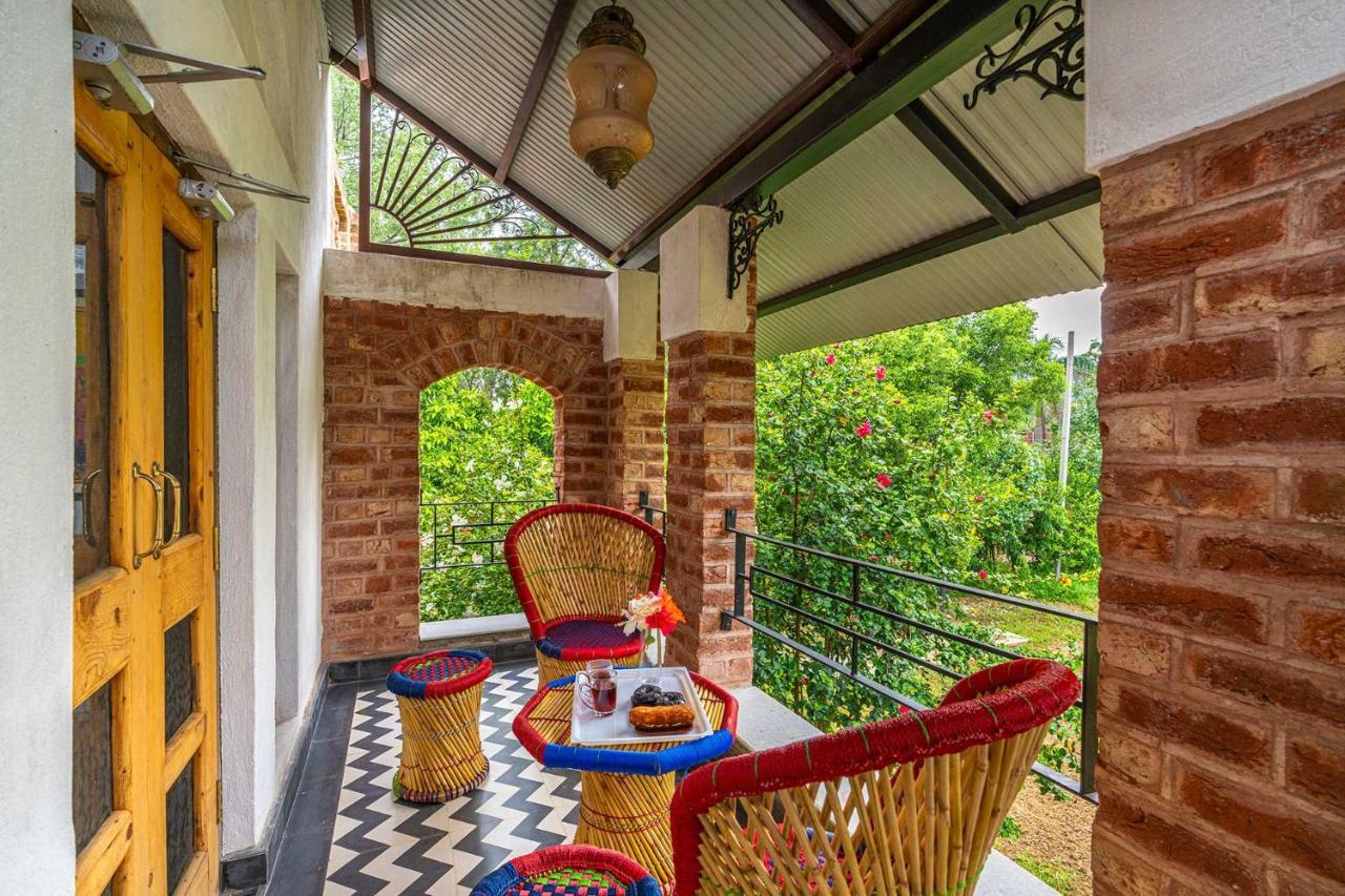 Stayvista'S Peepal Haveli - Rustic Kothi With Terrace, Breathtaking View & Bonfire Narainpur  외부 사진