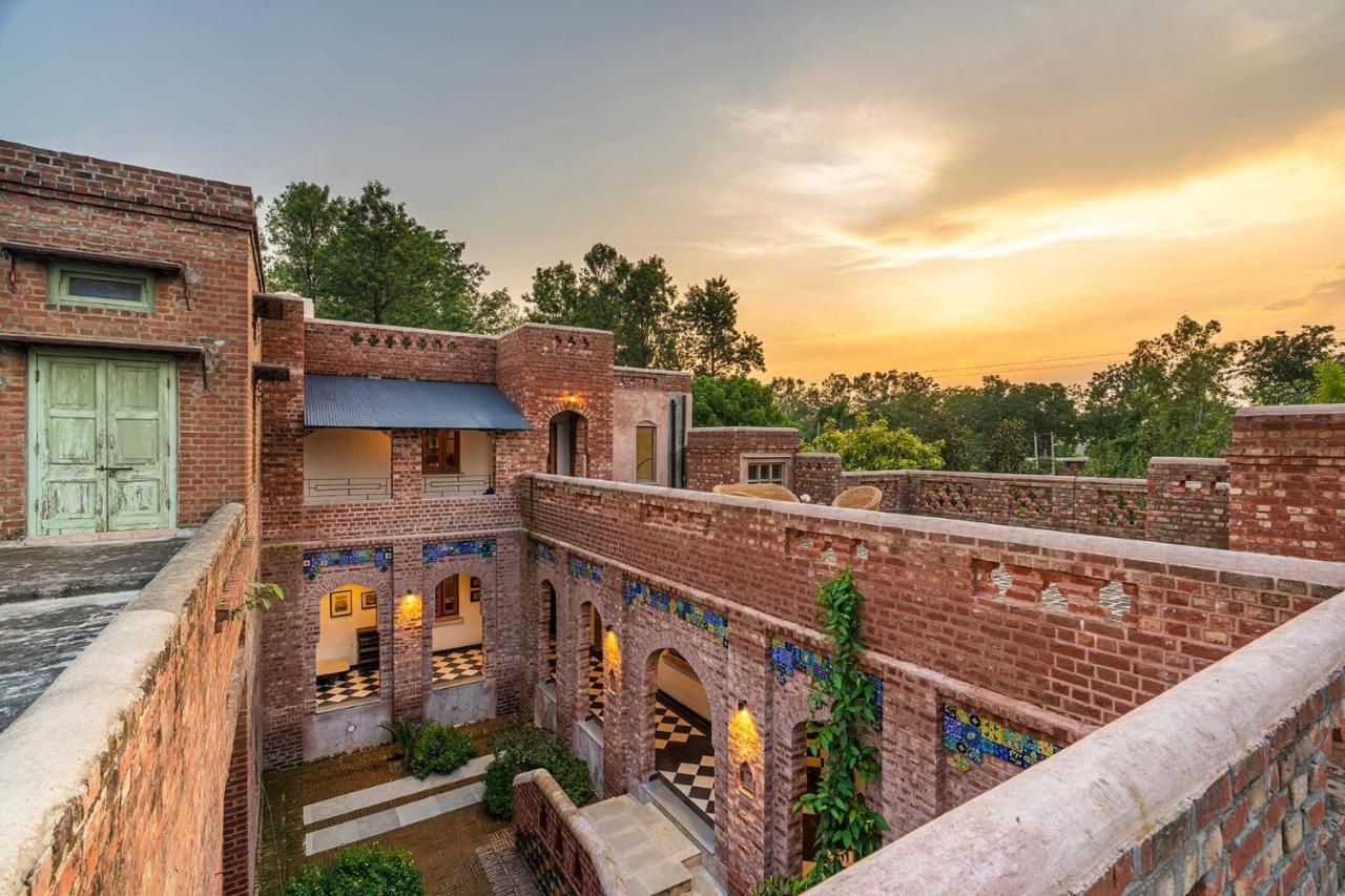 Stayvista'S Peepal Haveli - Rustic Kothi With Terrace, Breathtaking View & Bonfire Narainpur  외부 사진