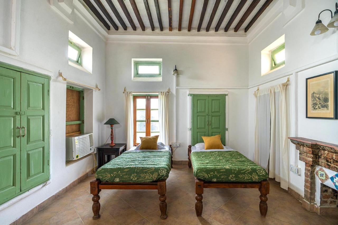 Stayvista'S Peepal Haveli - Rustic Kothi With Terrace, Breathtaking View & Bonfire Narainpur  외부 사진